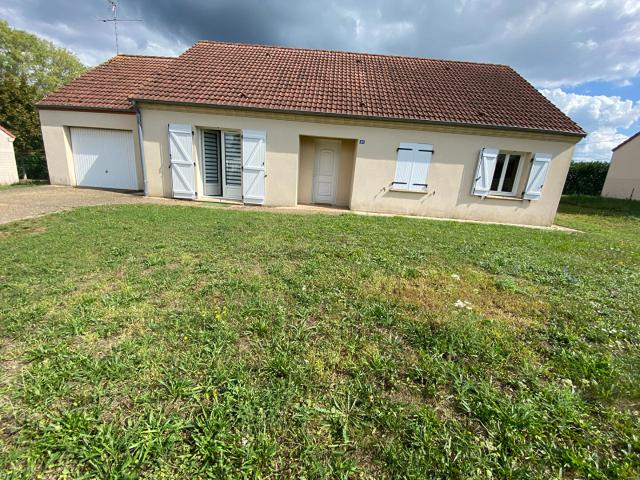 Maison 4 pièces Amilly 105.00m² 810€ à louer l'Adresse