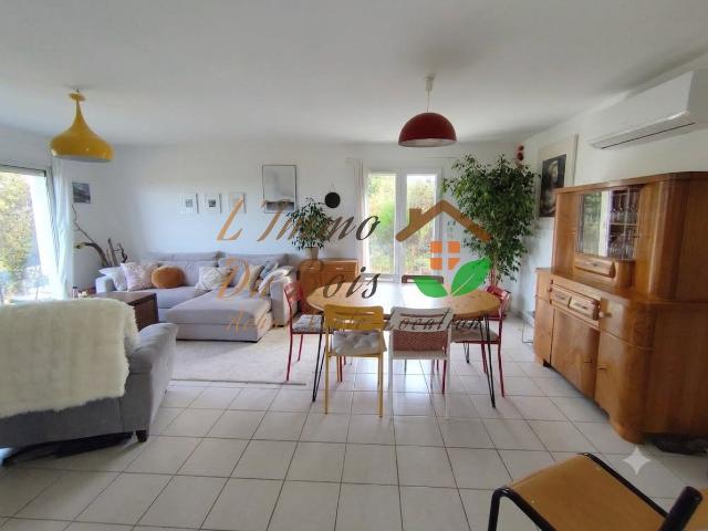 Maison 4 pièces avec garage et terrain de 994 m2