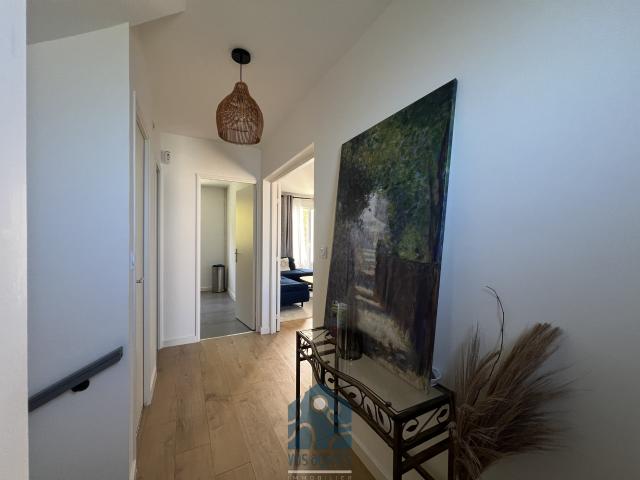 Maison 4 pièces avec garage, jardin, balcon et place de parking