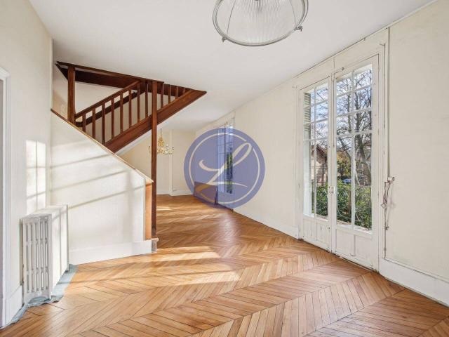 Maison 4 pièces avec jardin entièrement renovée