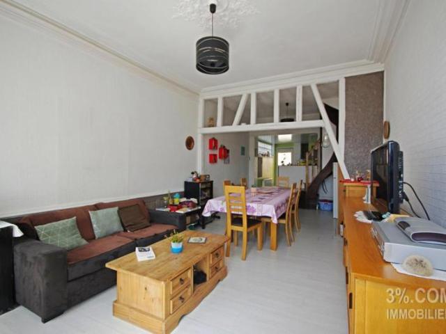 Maison 4 pièces de 70m2 avec cour uniquement
