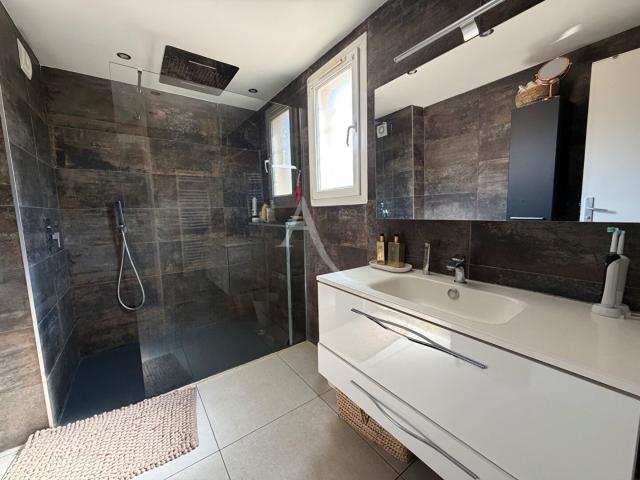 Maison 4 pièces Martigues 90.00m² 1600€ à louer l'Adresse
