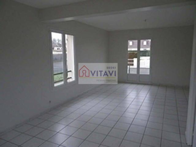 maison 4 pieces sous sol total chevrieres 60710
