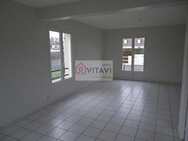 MAISON 4 PIECES SOUS SOL TOTAL CHEVRIERES 60710