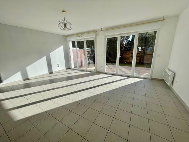 Maison 4 pièces Salon de Provence 104.14m² 1450€ à louer l'Adresse