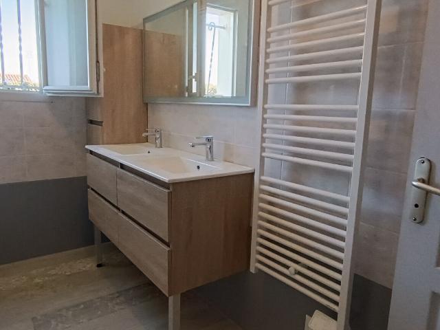 Maison 4 pièces Port des Barques 83.50m² 1060€ à louer