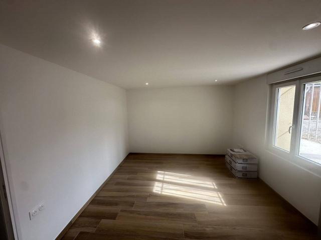 Maison 4 pièces rénovée, 63 m², avec cour