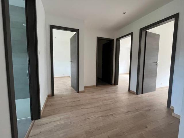 Maison 4ch. neuve avec bureau