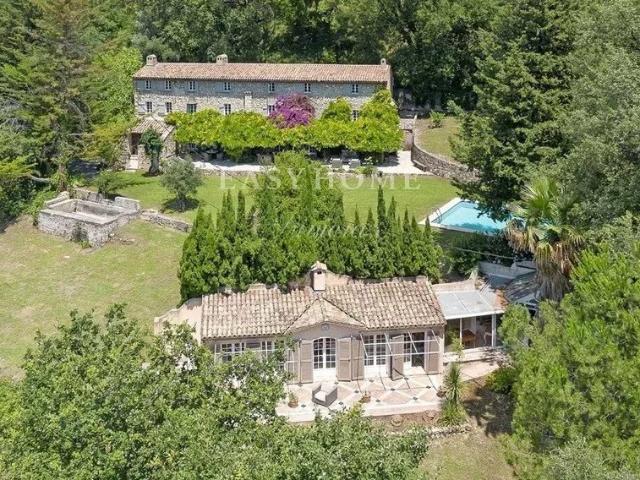 Maison 500 m²