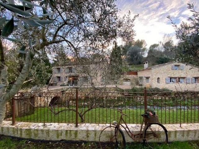 Maison 520 m2 LE ROURET