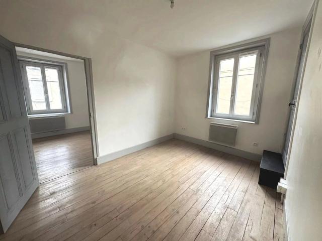 Maison, 52 m² à louer à Serrières 07340
