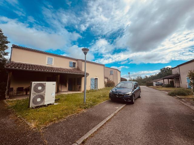 Maison 54 pièces 1 200 m²