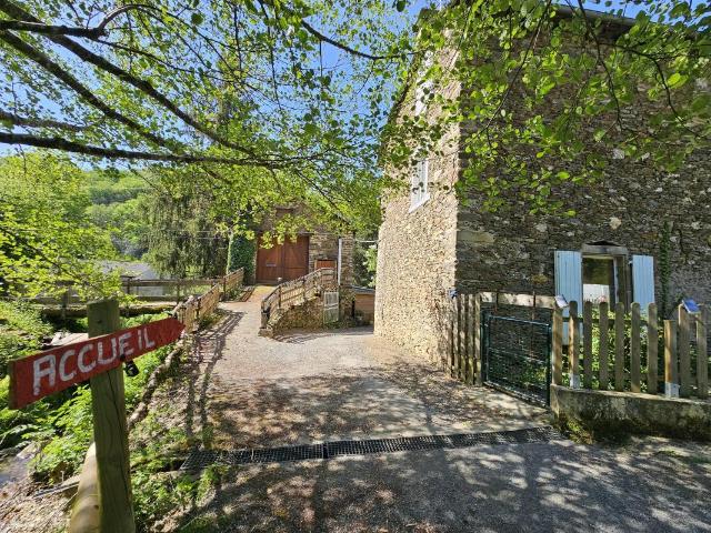 Maison 54 pièces 772 m²