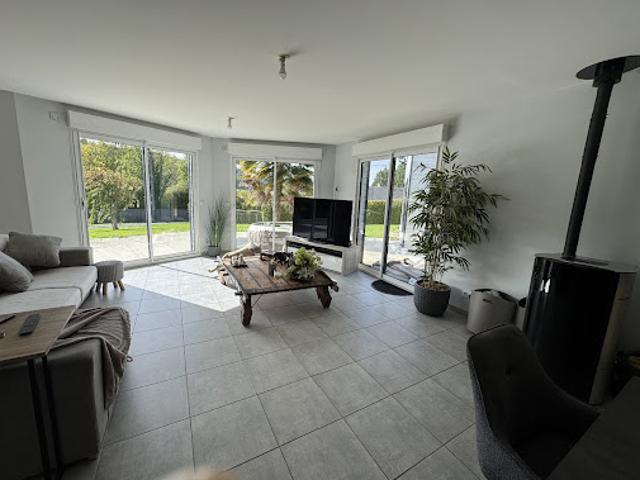 Maison avec jardin et terrasse