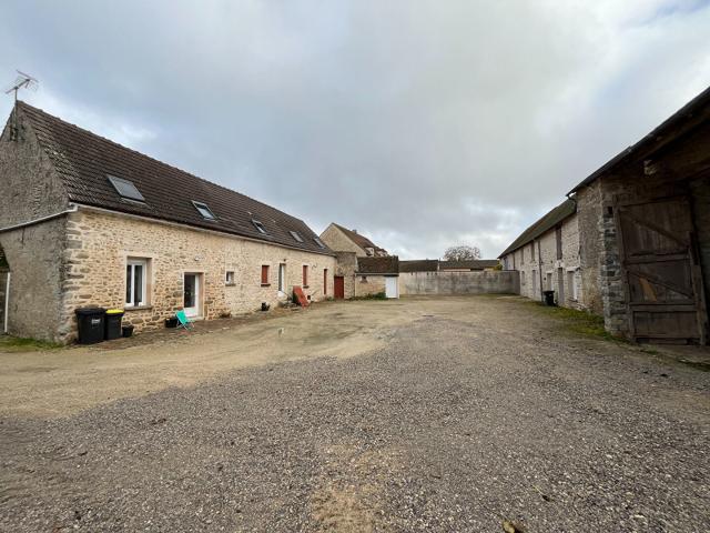 Maison 595 m²