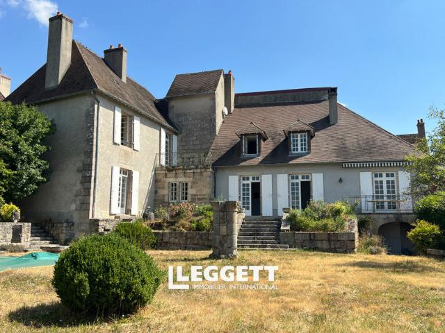 Maison 13 pièces 310 m²