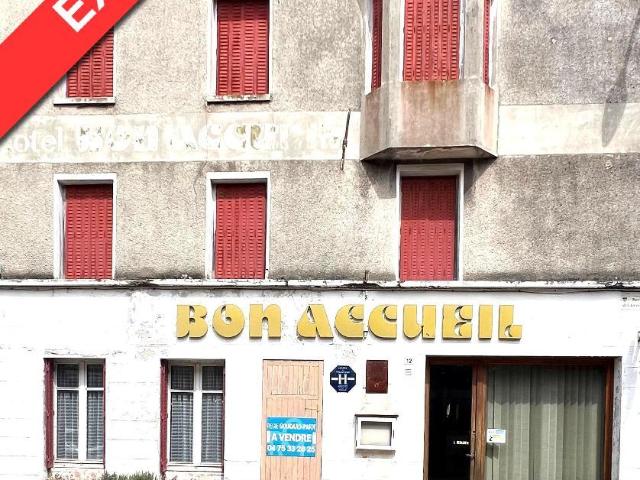 Maison 590 m²