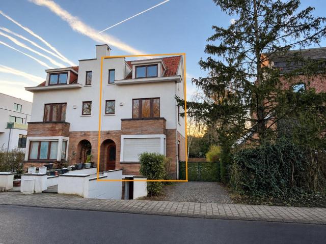 MAISON 5 CH, 2 SDD AVEC JARDIN ET PARKING