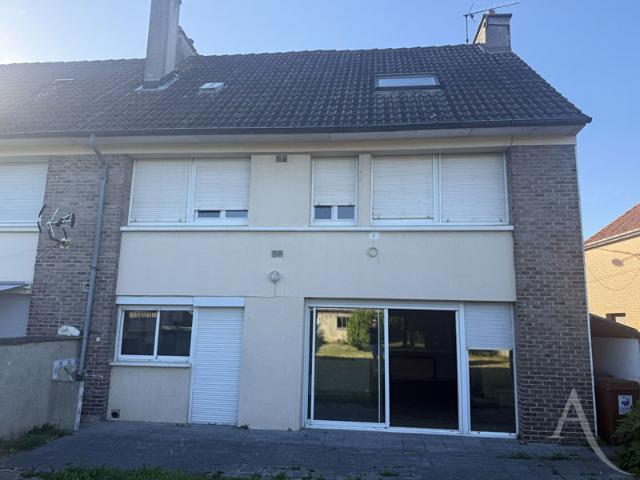 Maison 5 chambres 7 pièce s Blendecques 133m²