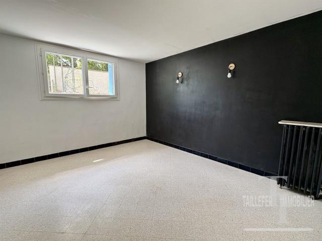 Maison 5 chambres 113.00 m² 1 100 m² de terrain 113m² Agonac