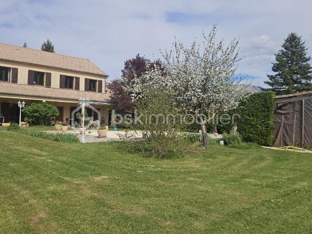 Maison 5 chambres 215 m² la batie montsaléon