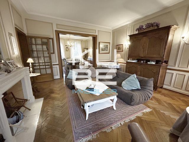 MAISON 5 CHAMBRES 280m2 AVEC PISCINE
