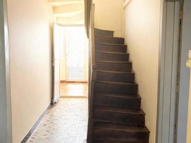 Maison 5 chambres terrain 2 garages proche Craon
