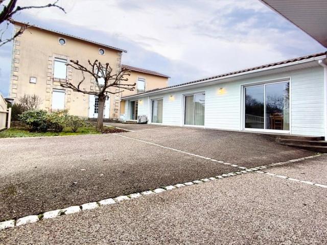 MAISON 5 CHAMBRES VASLES