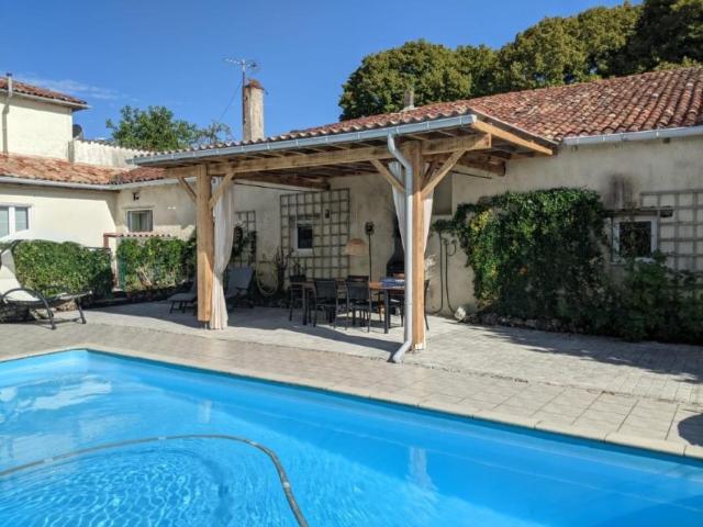 Maison 5 chambres, Charente Charente 16480 ES99418399