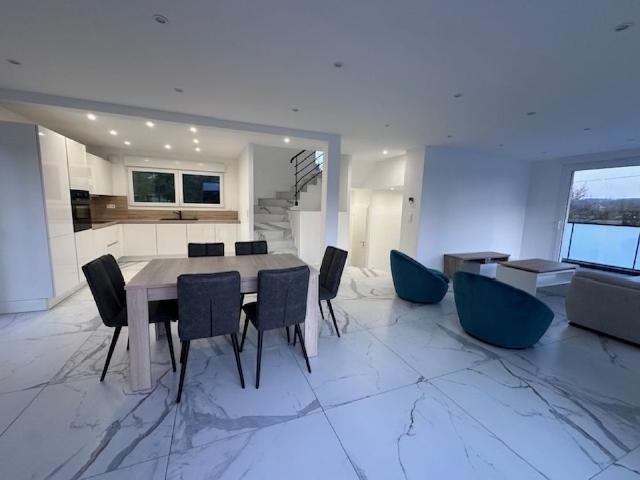 Maison 5 pièce s 3 chambre s 120 m²