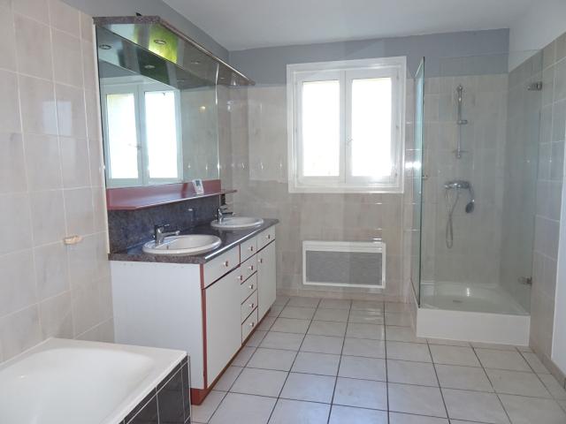 Maison 5 pièce s 4 chambre s 128.81 m²