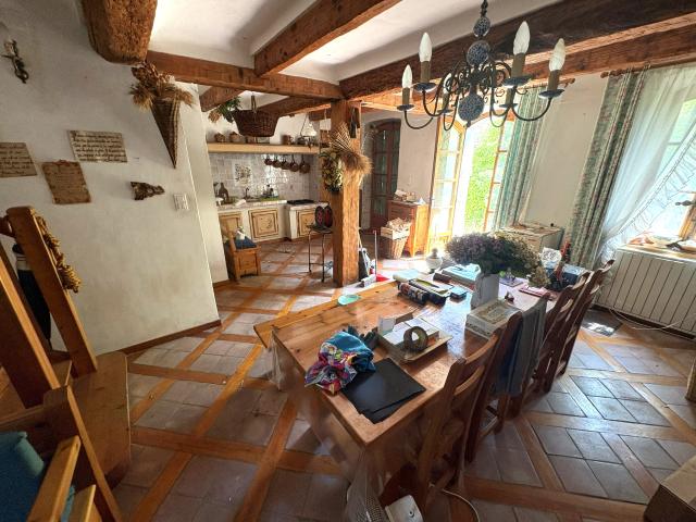 Maison 5 pièces, 3 chambres, cabanons Valbourdin