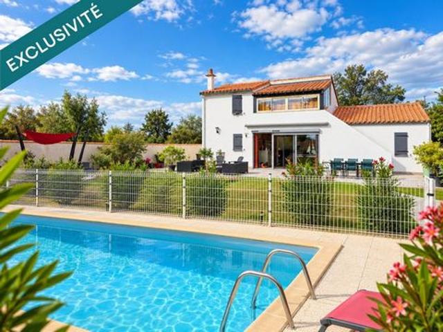 MAISON 117 M² – 3 CHAMBRES – PISCINE – TERRAIN 1 210 M² – DÉPENDANCES