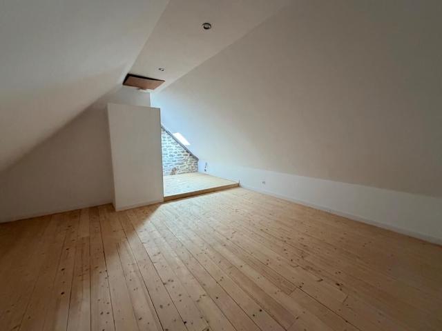 Maison 5 pièces, 104 m² à louer à Meslan 56320