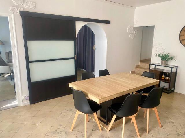 Maison 5 pièces, 104 m² à louer à Saint Martin de Crau 13310