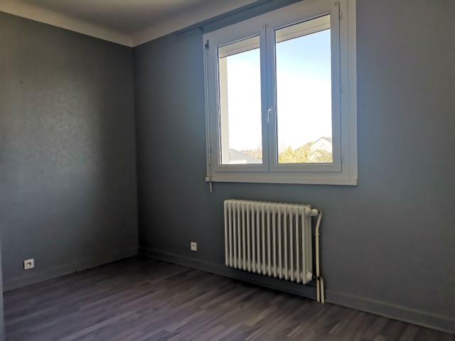 Maison 5 pièces, 105 m² à louer à Sébazac Concourès 12740