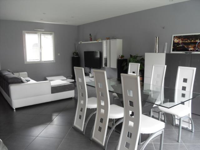 Maison 5 pièces, 106 m² à louer à Chassieu 69680