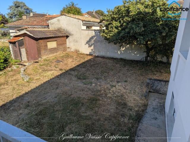 Maison 5 pièces, 107 m² à louer à Vouillé 86190