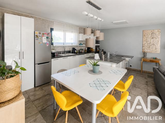 Maison 5 pièces, 108 m² à louer à Magalas 34480
