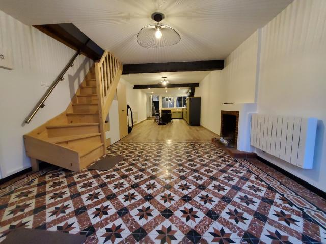 Maison 5 pièces, 108 m² à louer à Monségur 33580