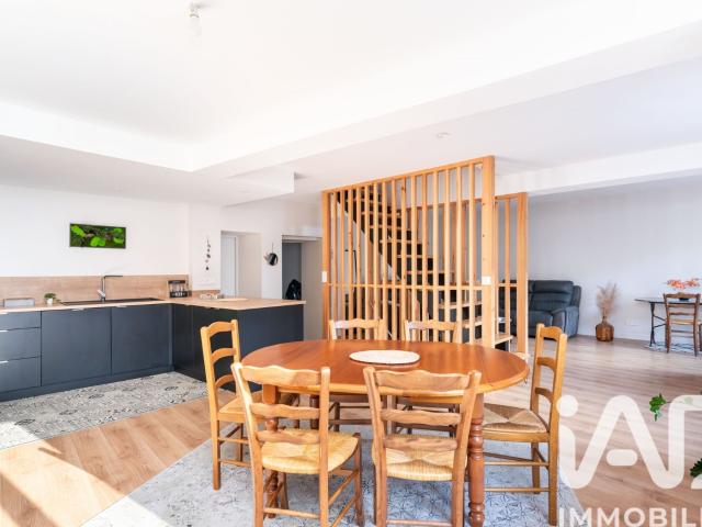 Maison 5 pièces 240 m²