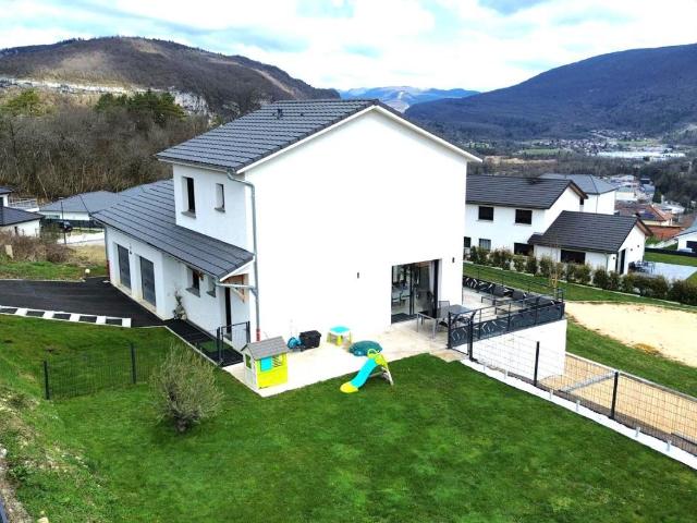 Maison 5 pièces 100 m²