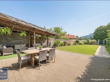 Hières-sur-Amby, Ain, Rhône-Alpes - Jardin