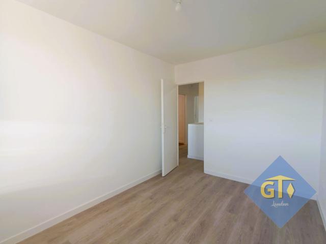 Maison 5 pièces, 100 m² à louer à Montfaucon 30150