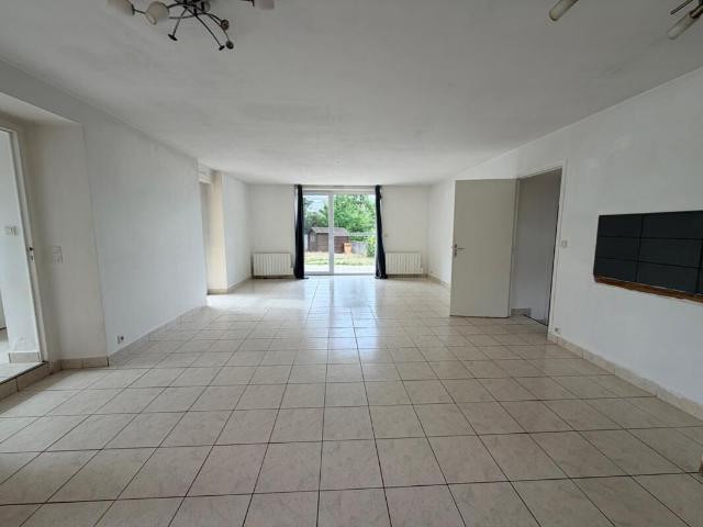 Maison 5 pièces, 100 m² à louer à Plouay 56240