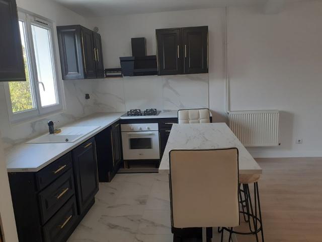 Maison 5 pièces, 100 m² à louer à Saint Germain lès Corbeil 91250