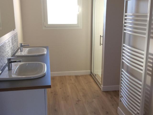 Maison 5 pièces, 100 m² à louer à Serres et Montguyard 24500