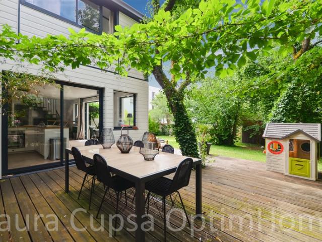 MAISON 5 PIECES 10 MIN RER BLR 90,76 M² CARREZ 92,49 M² UTILES 4 CHAMBRES JARDIN D'ENVIRON 320 M² DONT TERRASSE DE 71 M²