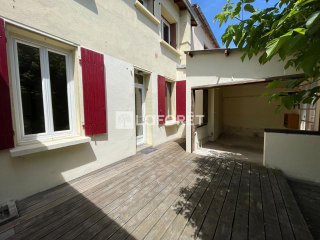 Maison 5 pièces, 114 m² à louer à Arthès 81160