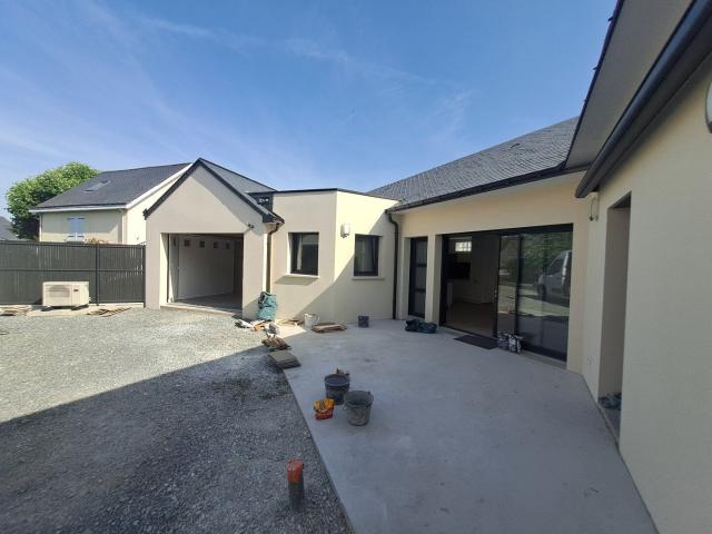 Maison 5 pièces, 114 m² à louer à Beaucouzé 49070